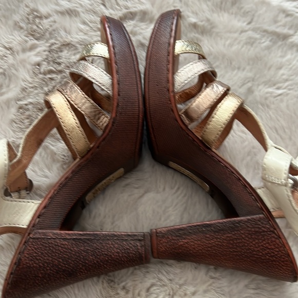 Born Sandals - Picture 5 of 9